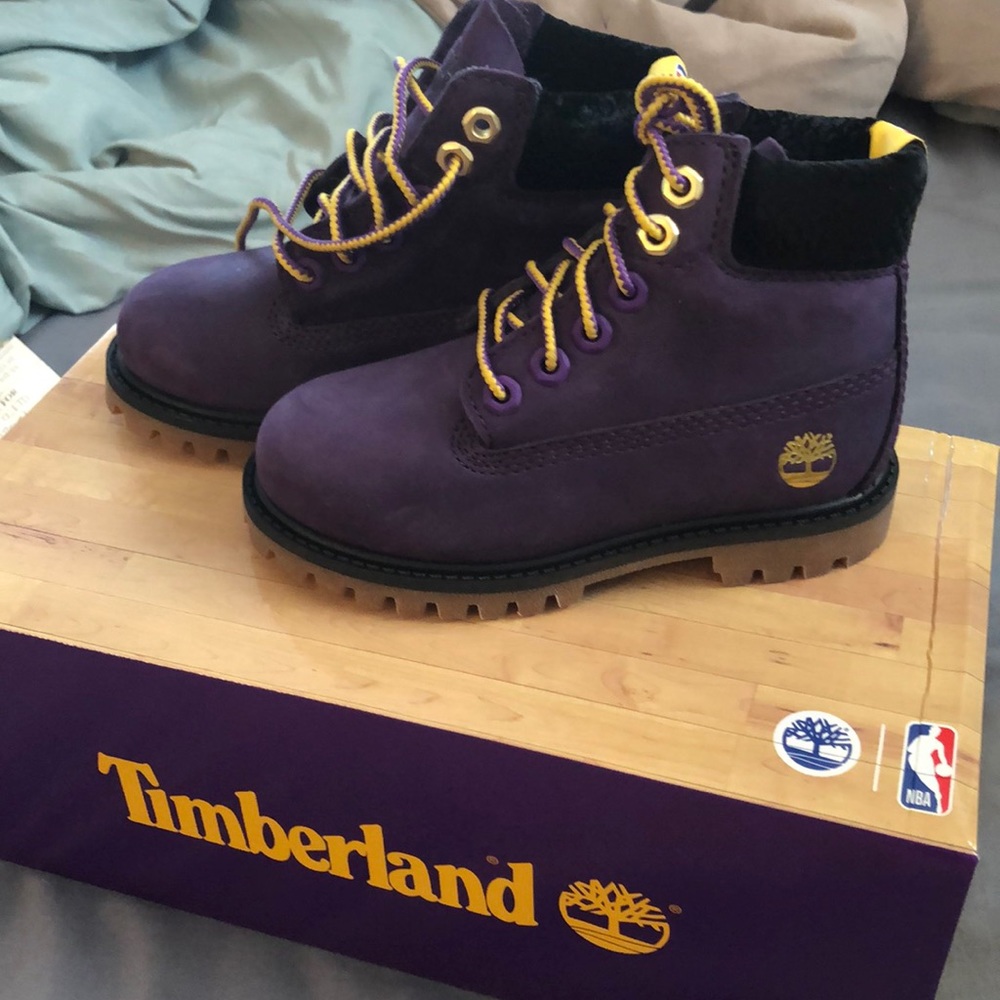 TODDLER SIZE 9 BRAND NEW LAKERS EDITION TIMBERLAND